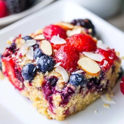 Berry Quinoa Breakfast Bake